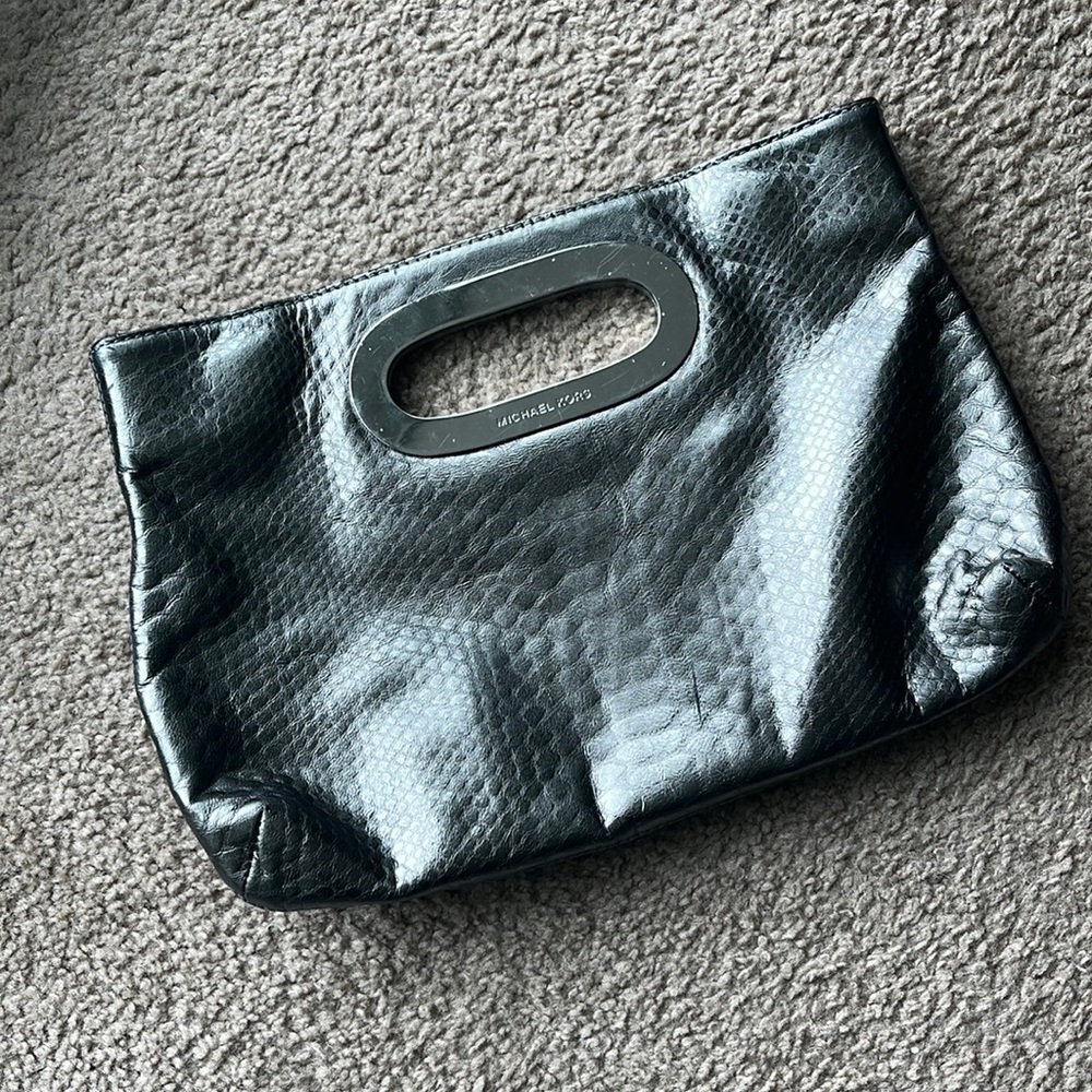 Michael Kors Clutch - Metallic silver snake print